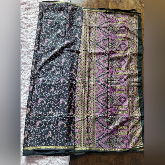 Printed Black and Pink Silk Saree - Picture 3 of 4